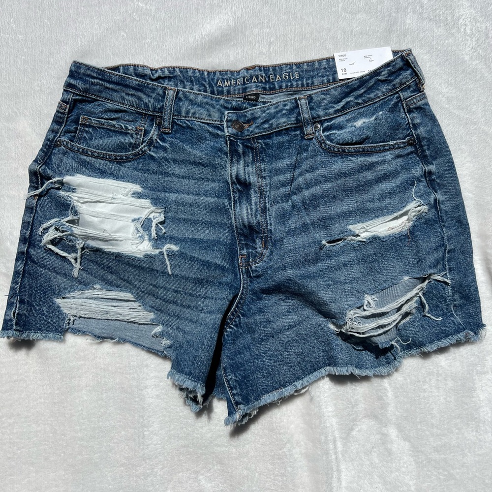 American Eagle Mom Short Super High Rise sz 18 *NWT*